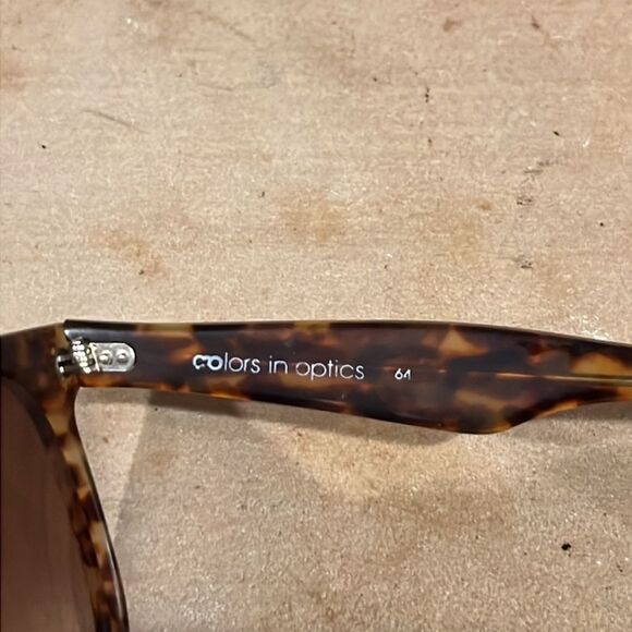 Sanford Hutton Colors in Optics Tortoise Shell Sunglasses - Picture 4 of 5